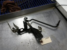 Throttle Cable Bracket From 1988 Chrysler  New Yorker  3.0 - $25.94