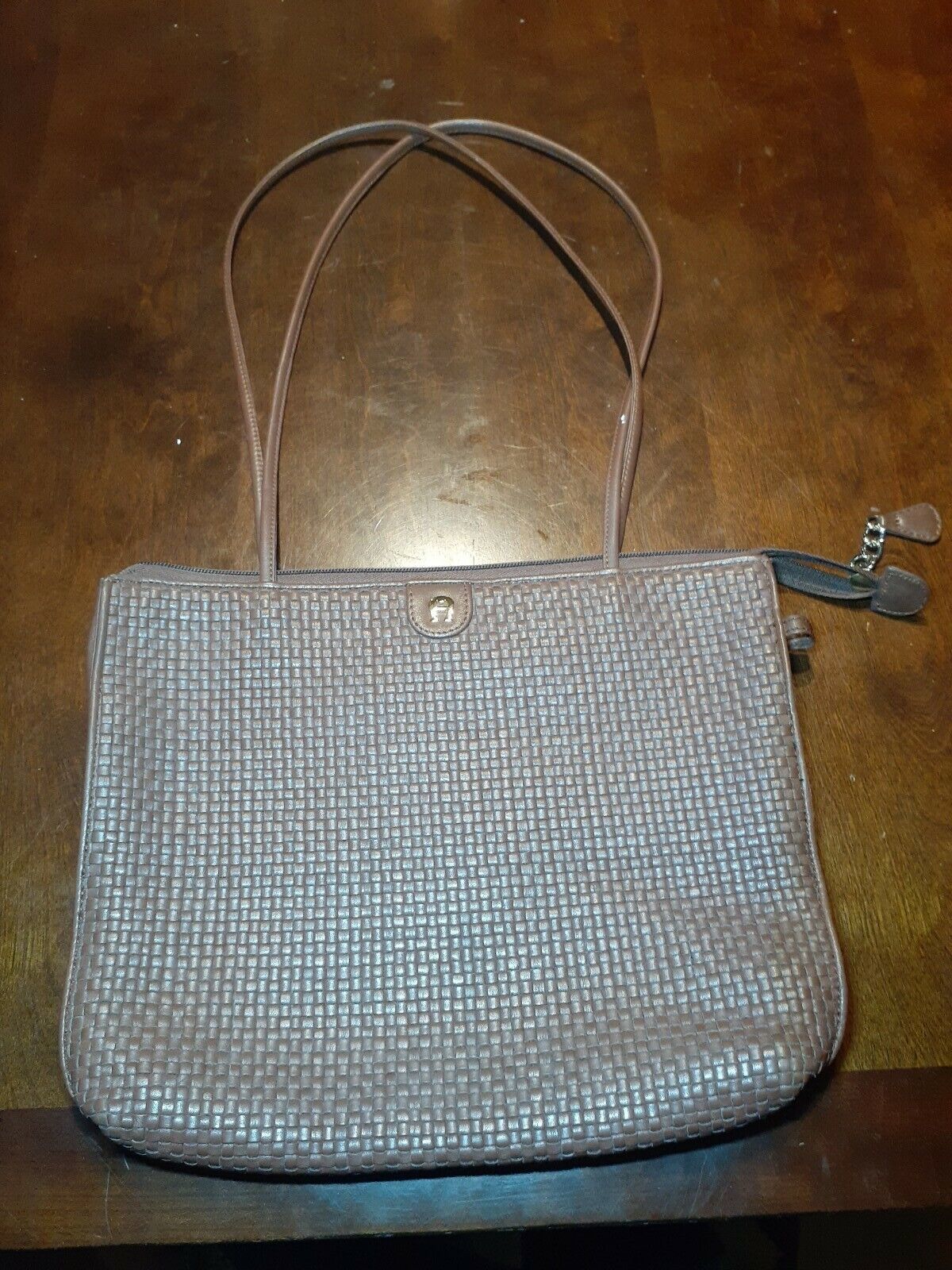 Womens Etienne Aigner Brown Bag or Leather Purse Medium Size Tote - $14.84