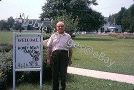 1960 Honey Bear Farm Welcome Sign Genoa City Kodachrome 35mm Slide - £3.11 GBP