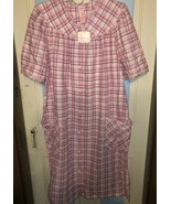 New Woman&#39;s Secret Treasures Snap Front DUSTER Pink Plaid L(12-14) NWT - $15.04 CAD
