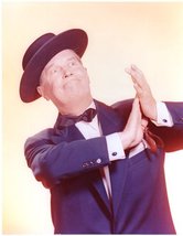 Maurice Chevalier 8x10 glossy Photo #E4419 - £7.71 GBP