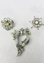 Lot Of 3 Vintage Rhinestone Brooches Pins  Silvertone Bow Starburst - $8.21 CAD