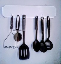 Painted Wood White Kitchen Utensil Hanging Board - €30,37 EUR