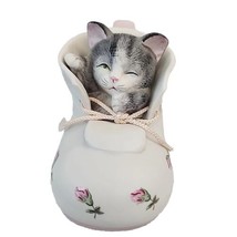 Vintage Mann Cat Music Box Shoe Kitten Boot Sleeping Baby Ceramic Rotating Japan - £25.23 GBP