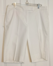 Jones New York Signature Stretch Bermuda White Shorts Women&#39;s Size 8 - $16.83