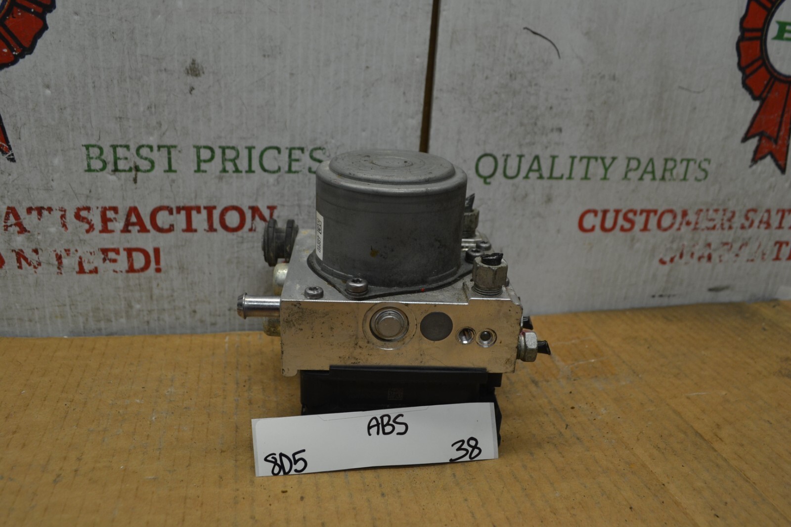 2014-16 Chevrolet Impala ABS Pump Control OEM 23234101 Module 38-8D5 - $41.44