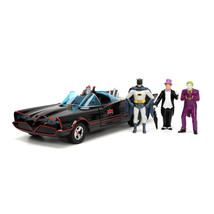 Batman Classic Batmobile with 4 Figures 1:24 Scale Set - £61.09 GBP