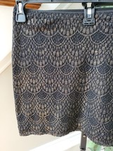 Express NWT Women&#39;s Gray Geometric Rayon Comfort Waist Mini Skirt Size Large - £20.04 GBP