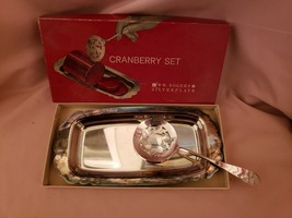 Vintage Wm. Rogers Silverplate Cranberry Set Original Box  - £7.07 GBP