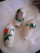 * 3 Homco Miniature Porcelain Vases Hydrangea Grape Vine Flower Vintage - £11.96 GBP