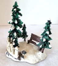 Cobblestone Corners 2001 Winter Park Bench Scene Christmas Village Acces... - $9.89