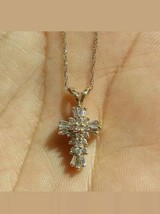 1Ct Simulé Baguette Diamant Rond Pendentif Croix Collier 14k Plaqué Or - £83.96 GBP
