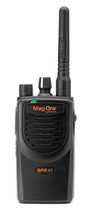 Mag One by Motorola BPR40 Portable Two-Way Radio AA With Charger - £182.55 GBP