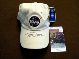 Tom Jones Sts Shuttle Astronaut Signed Auto Kennedy Space Center Nasa Cap Jsa - £158.06 GBP