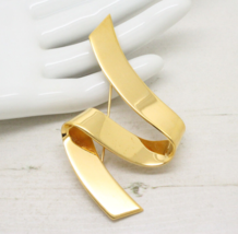 Vintage Signed MONET Gold Plated Modernist Ribbon Zig Zag BROOCH Pin Jewellery - £17.42 GBP