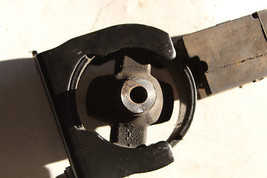 2000-2005 TOYOTA CELICA GT GT-S A/T FRONT MOTOR / TRANSMISSION MOUNT GTS image 2