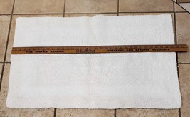 Throw Bath Pet Rug Shag Cotton Off White 33.5 by 22 Gently Used Vtg FREE US SHIP - £18.94 GBP