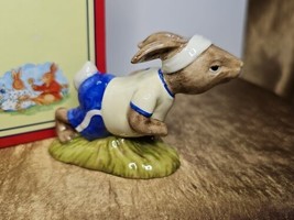 Royal Doulton Jogging Bunnykins Figurine DB022 Vintage 1982 With a Box - $74.13