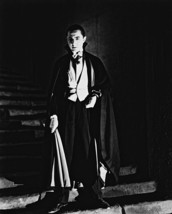 Dracula Bela Lugosi Full Length Shot 16x20 Poster - £14.95 GBP