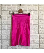 FashionNova Nova Sport hot pink stretchy high waist bike shorts size S - $325.94 MXN