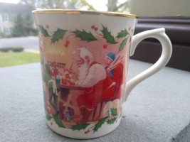 Vintage Lenox Christmas Mug Santa&#39;s Toy Shop Holiday Journey Elves - £6.31 GBP