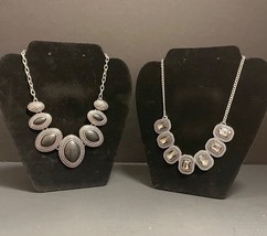 2 Silver Tone Vintage Necklaces Bib Large Bead - $256.59 MXN