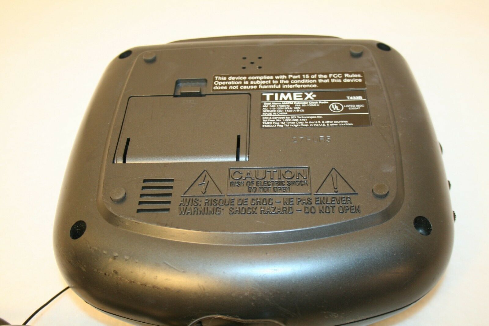 Timex Indiglo Night Light T433B Alarm Clock AM/FM Radio w/Battery Back