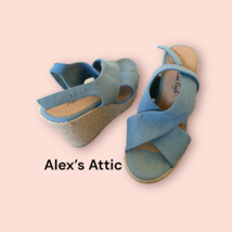American Eagle Shoes Sandal Platform Blue Color for women size 8.5 pre-owned - £17.38 GBP