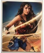 Gal Gadot Signed Autographed &quot;Wonder Woman&quot; Glossy 8x10 Photo - $178.34 CAD