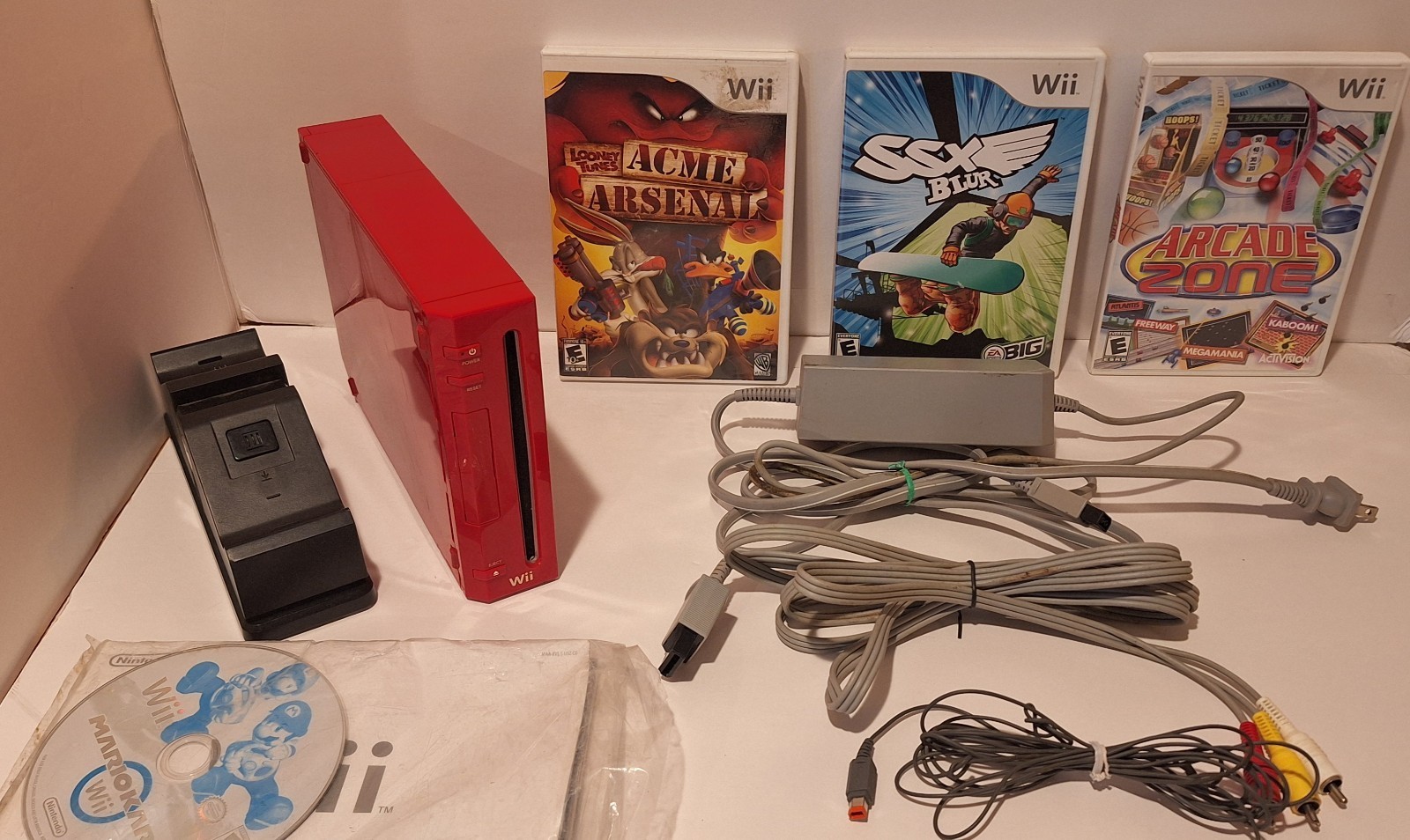 Rare Red Nintendo Wii Video Game Console System GameCube w/ Extras Item image 4