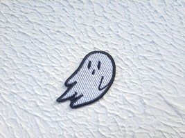 Flying Ghost Embroidered patch. Halloween Cute Ghost patch. - £3.98 GBP+