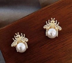Bumble bee earrings - Gold &amp; Pearl Stud Earrings - £9.41 GBP