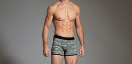 5equals10 &quot;5=10 &quot; Geo II Men&#39;s Trunk &quot;Medium&quot; - $273.09 MXN