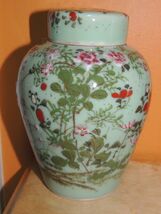 Japanese Jar 6.5&quot; celadon glaze Seto Imari floral hand painted green red... - $8,392.20 MXN