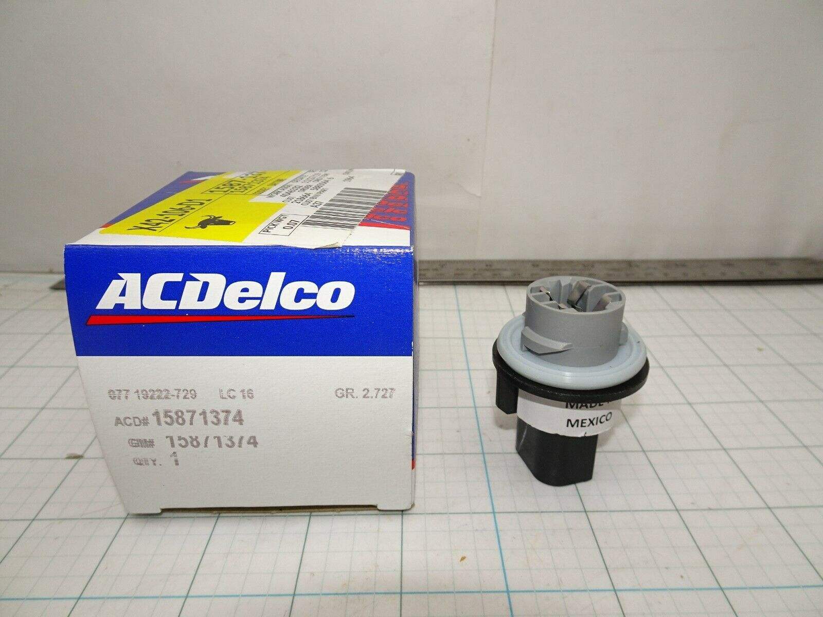 GM 15871374 Bulb Socket for Daytime Running Light Lamp  OEM NOS General ... - $15.46