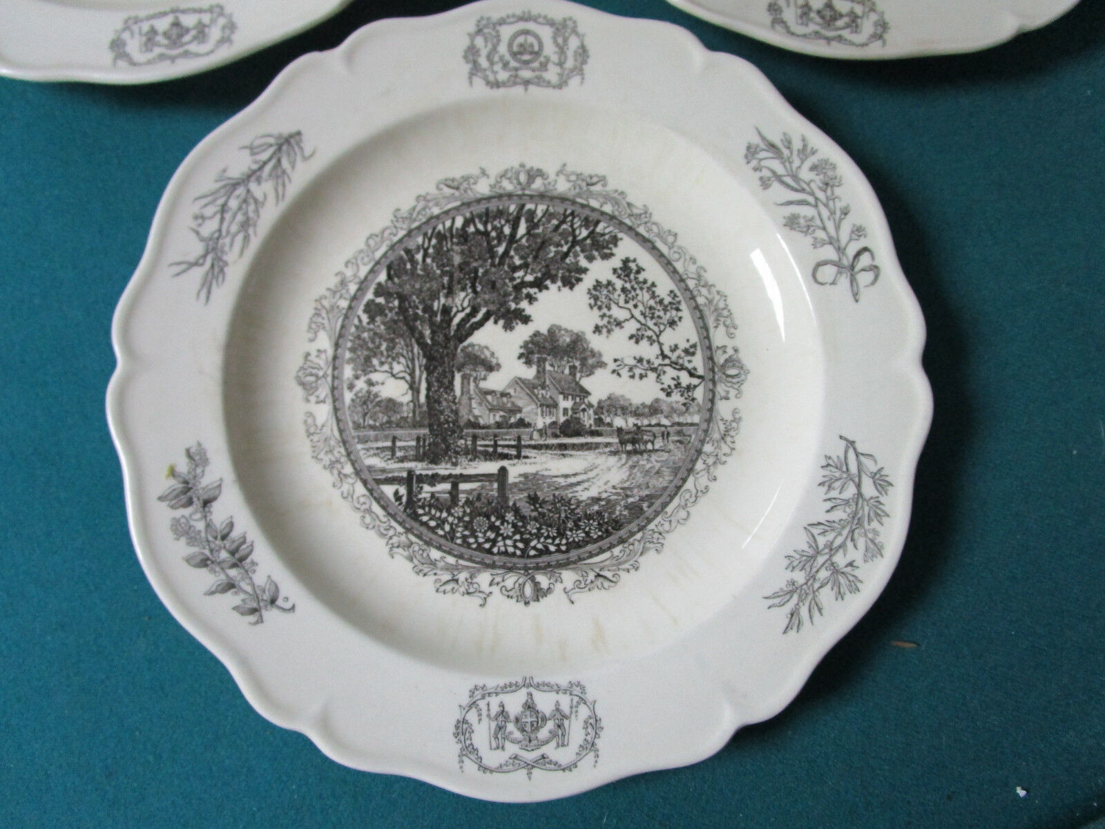 Wedgwood of Etruria and Barlaston Williamsburg Virginia PLATES PICK ONE - $25.99