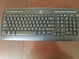Logitech K330 Keyboard no cord - £23.17 GBP