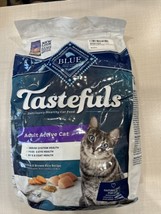 Blue Buffalo Tastefuls Indoor Natural Adult Dry Cat Food, Chicken, 10 lb... - $25.22