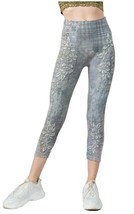 M. Rena Beautiful Vintage Floral Seamless Capri Leggings. One Size - £33.03 GBP