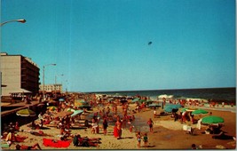 Beach View Bathers Umbrellas Rehoboth Beach Delaware DE UNP Chrome Postcard A8 - $2.92