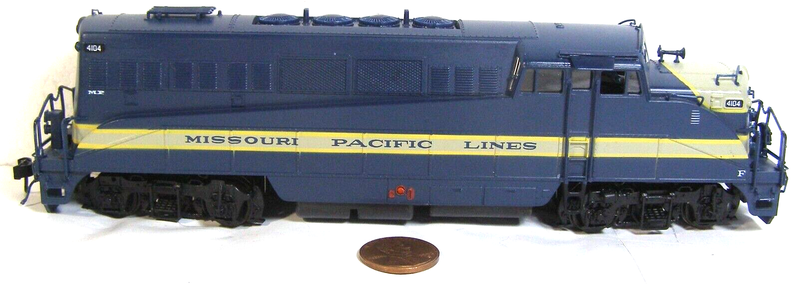 Life-Like HO Model RR Diesel Locomotive No Power Missouri Pacific 4104  ... - $49.95
