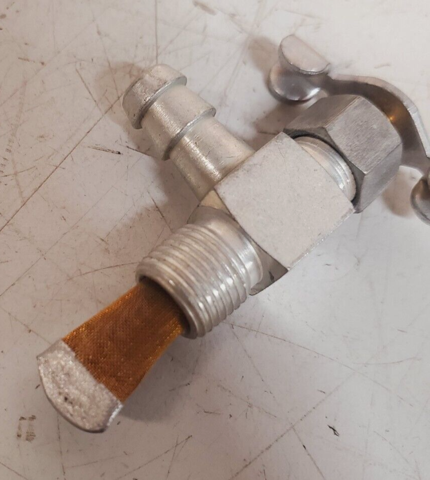 5 Quantity of Elbow Cut-Off Fuel Valves 1/4" (5 Qty) Item image 7