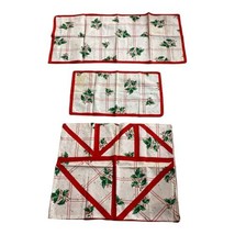 Vintage Lot Holly Berry Centerpiece Christmas Linens Red Green White Red... - £20.21 GBP