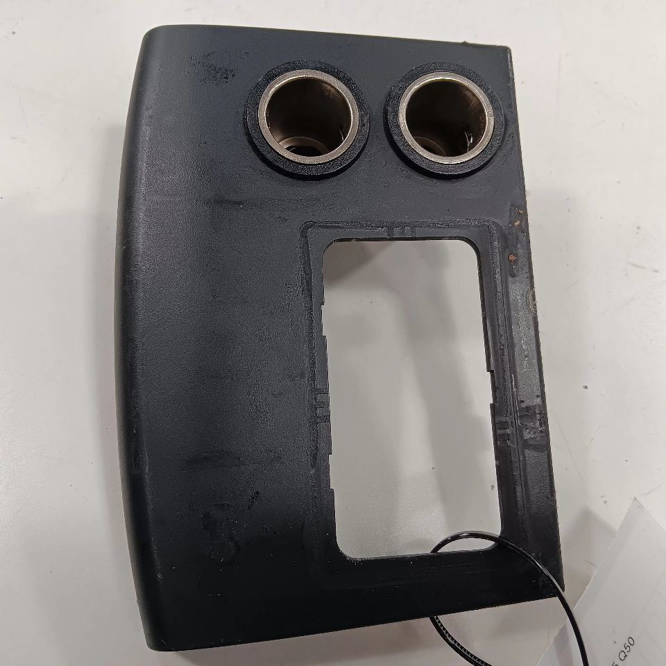 INFINITI Q50 12V Power Port Socket  2014 2015 2016 2017 2018 - $32.94