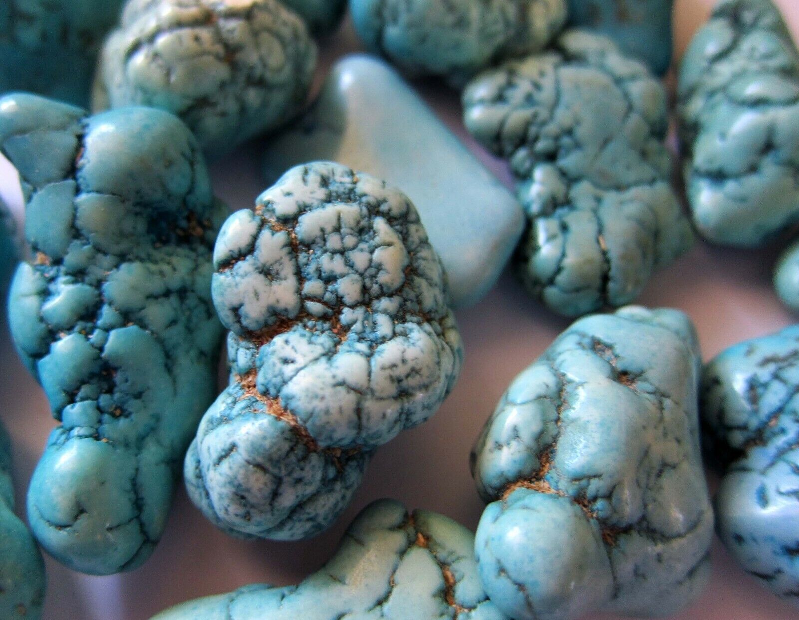 1X Turquenite Tumbled Stone 25-30mm Dyed Healing Crystal Passion Meditation - $1.93