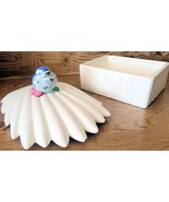 Vintage Ucagco Bluebird Ceramic Bird &amp; Seashell Trinket Box Dish SEE DESC - $331.52 MXN