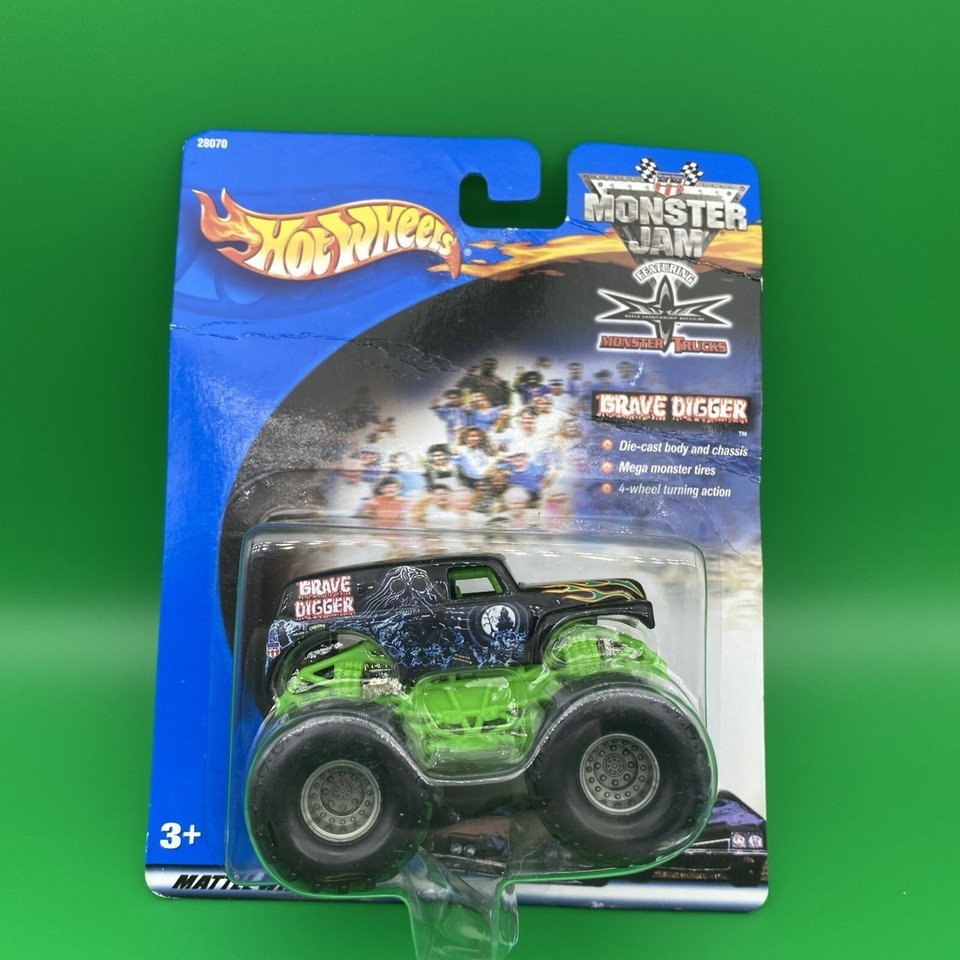 Grave Digger 2000 Hot Wheels Monster Jam - $12.25