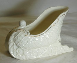 Christmas Sleigh Centerpiece Bowl Cream Color Gold Trim - £20.99 GBP