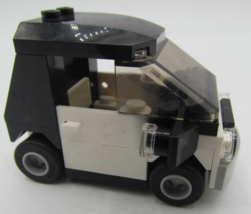 LEGO CITY: Small Car (3177) Incomplete No MiniFigure &amp; also missing Manu... - $4.54