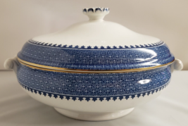 Wedgwood Lynn Round Covered Vegetable Bowl With Lid Made In England - $46.75